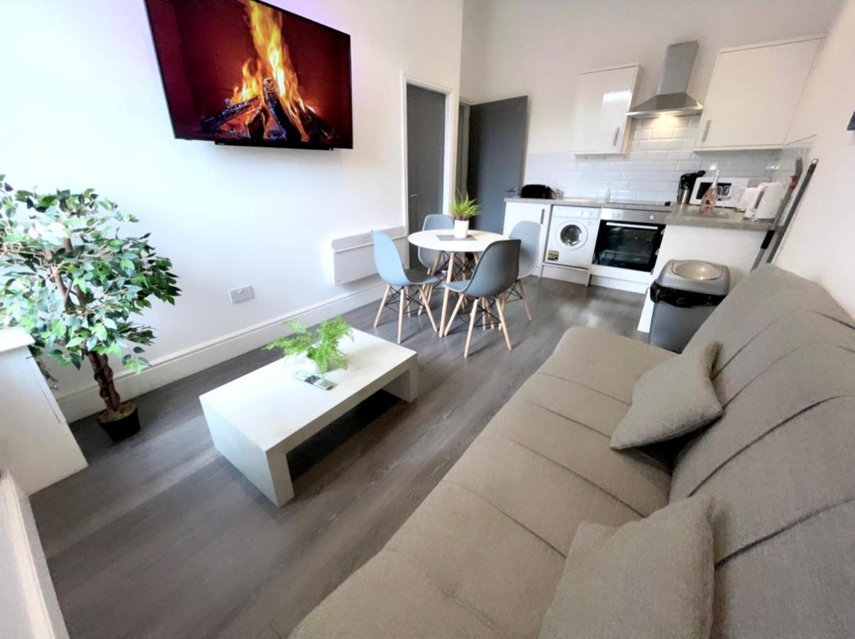 Albert Luxury Hottub & Jacuzzi Apartments Blackpool Kültér fotó
