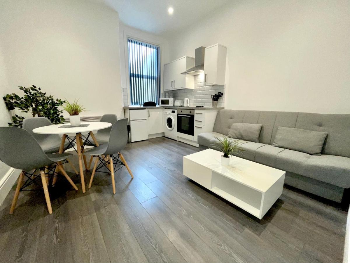 Albert Luxury Hottub & Jacuzzi Apartments Blackpool Kültér fotó
