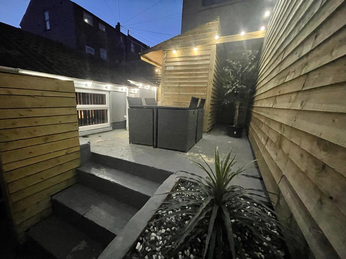 Albert Luxury Hottub & Jacuzzi Apartments Blackpool Kültér fotó